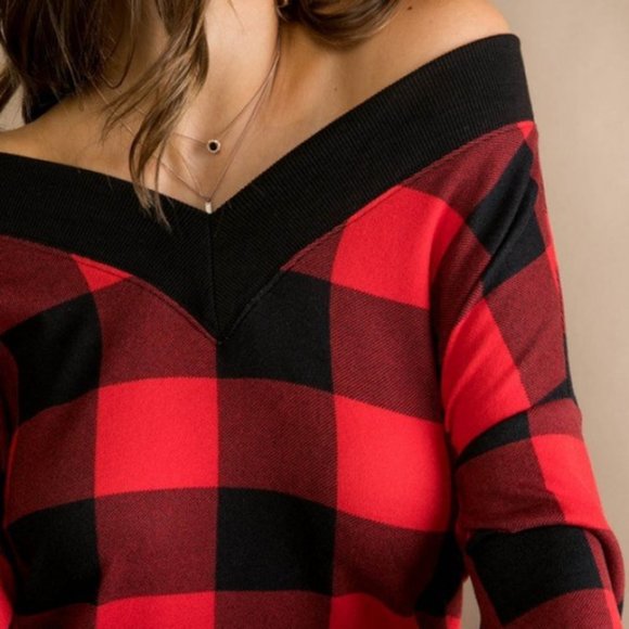 Squared Up Buffalo Plaid V Neck Knit Top - Picture 7 of 12